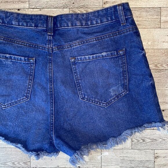 Primark, Ultra High Rise, Distressed Denim, Mom Shorts - Picture 14 of 16
